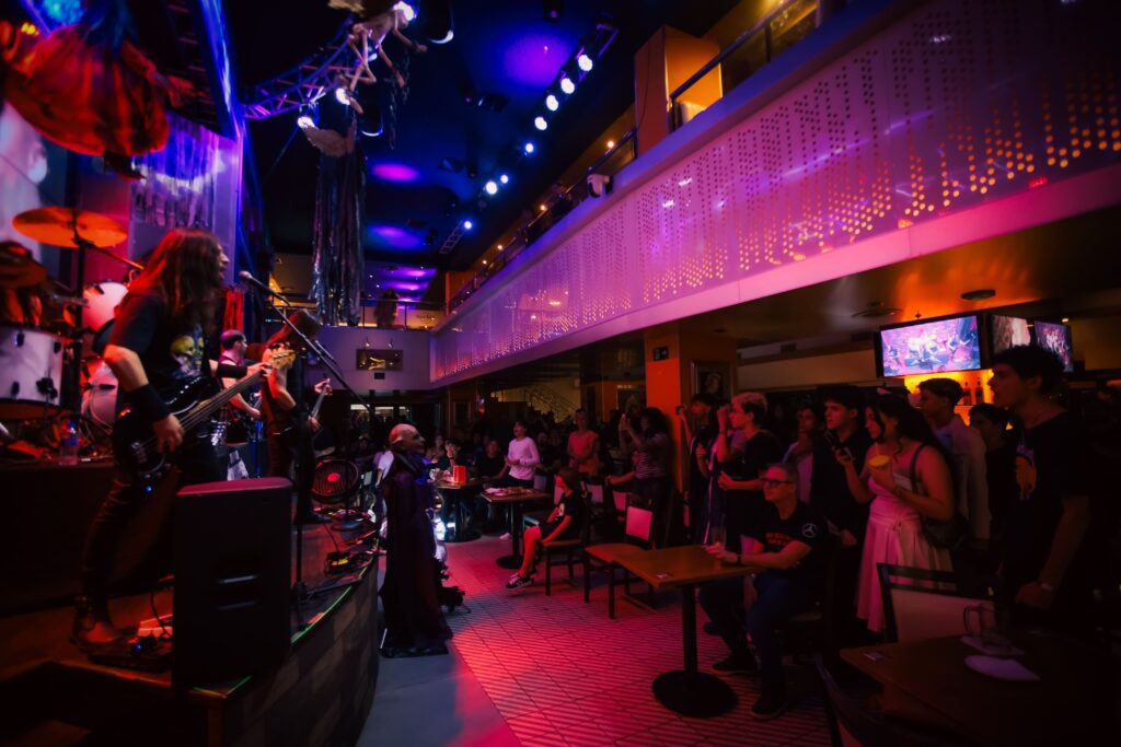 Tributo ao Metallica coloca Hard Rock Cafe® Ribeirão no clima do Halloween | Créditos: Rafael Cautella