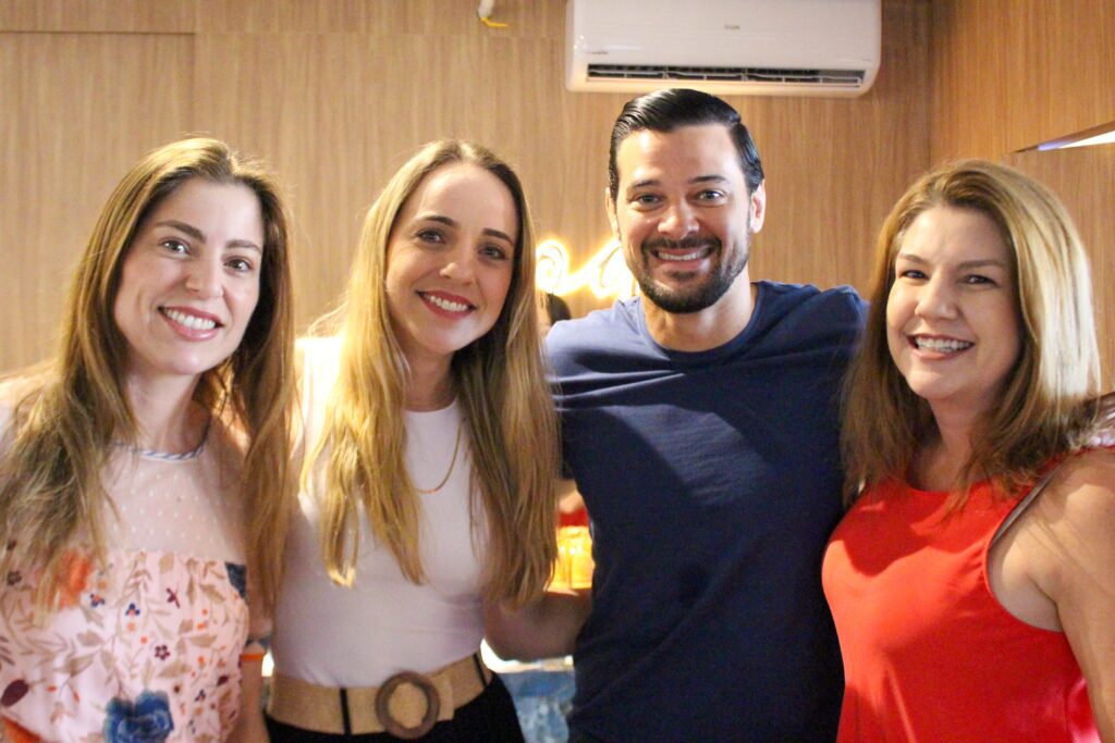 Lidia Titoto, Marina Taverna, Mario Rossi e Lud Puntel no First Coffee | Crédito: Divulgação