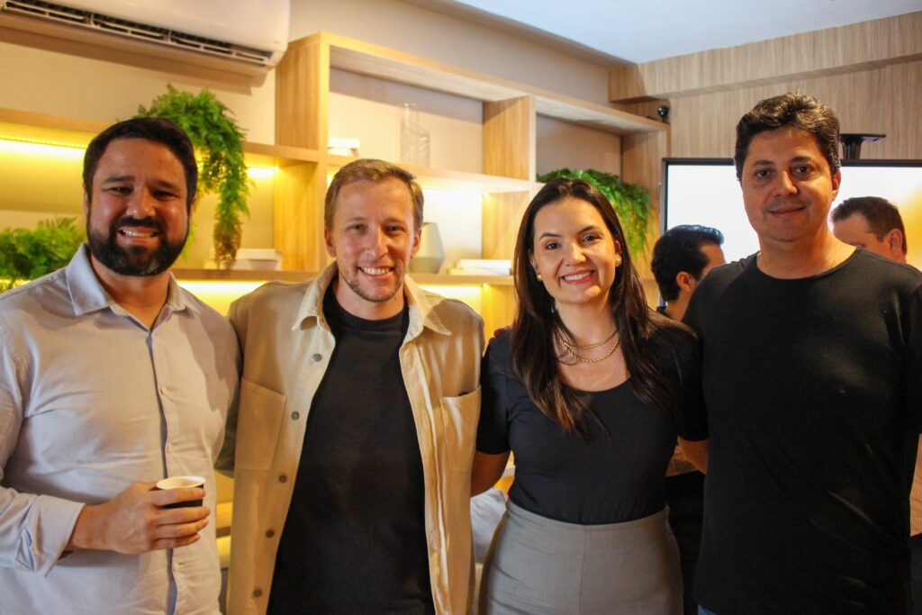 Rodrigo Farinelli, Fernando Perecini, Grace Kelly e Rodrigo Afonseca no First Coffee | Crédito: Divulgação