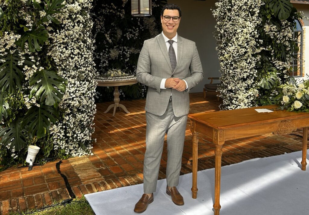 Fábio Luporini, celebrante de casamentos | Crédito: Divulgação