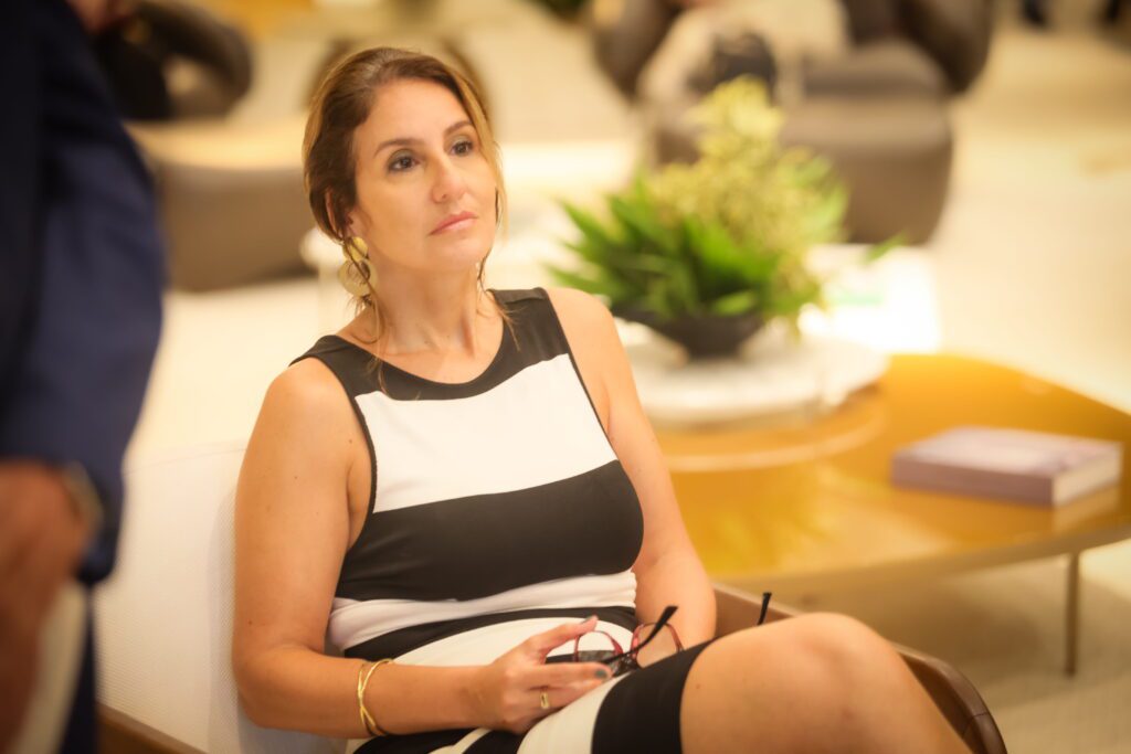 Lançamento de livro na Breton | Crédito: Rafael Cautella