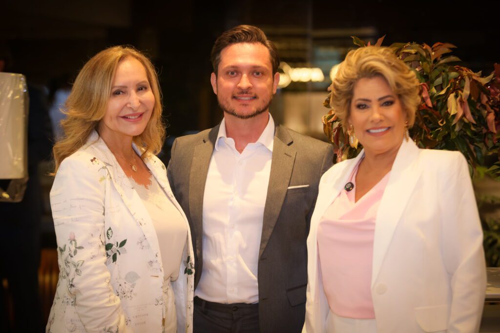 Lançamento de livro na Breton | Crédito: Rafael Cautella