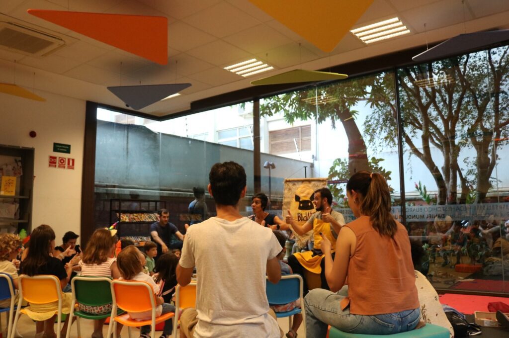 Contação de história na Biblioteca Sinhá Junqueira | Crédito: Divulgação