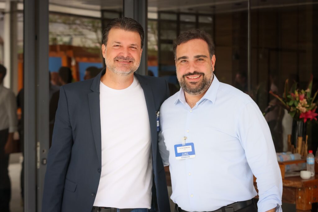 Flávio Tavares e Victor Bermudes | Crédito: Rafael Cautella