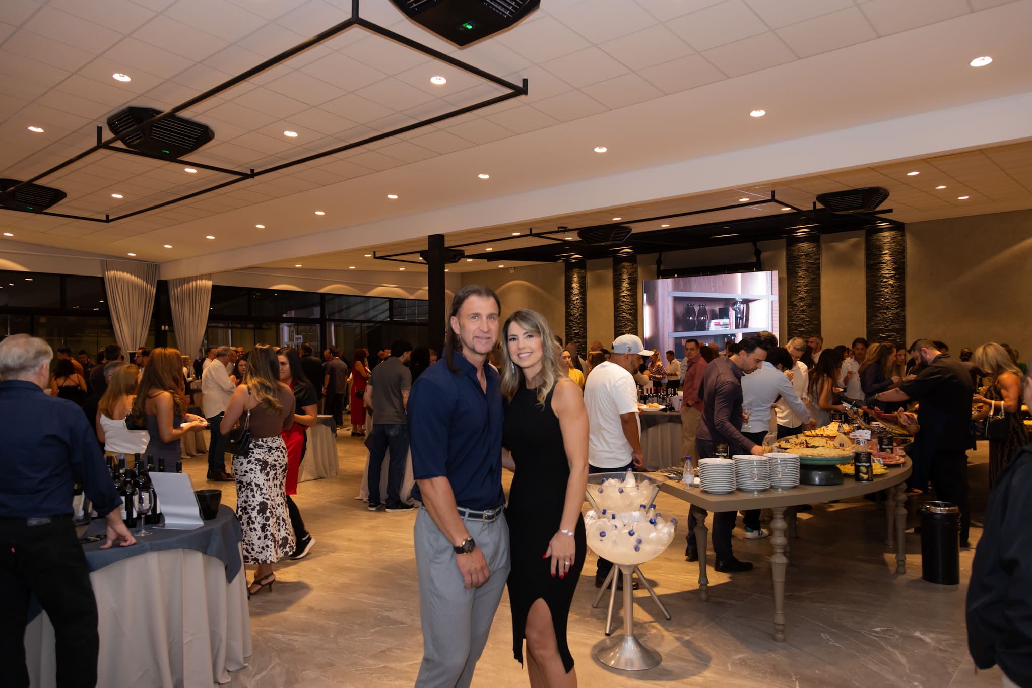 O Hand Hoch se firmou em Ribeirão Preto como um espaço versátil e sofisticado, no qual os eventos atingem os mais altos patamares de qualidade e entrega