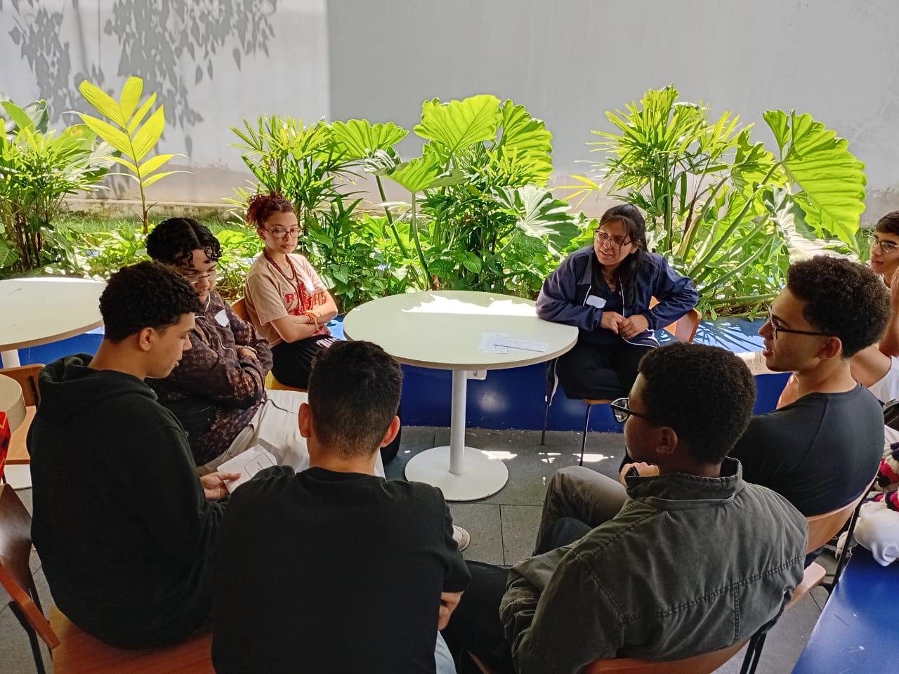 Alunos do programa de mentoria da Fundação Educandário durante uma visita em São Paulo | Crédito: Divulgação