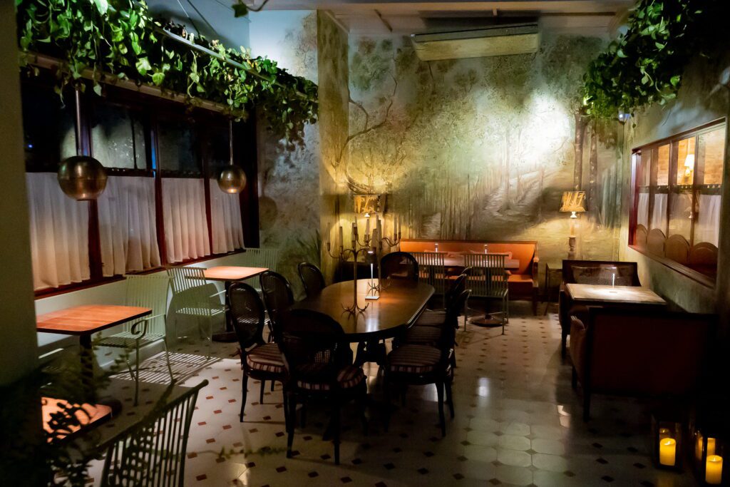 Varanda do restaurante Napoleon Cuisine | Crédito: Willian Diez