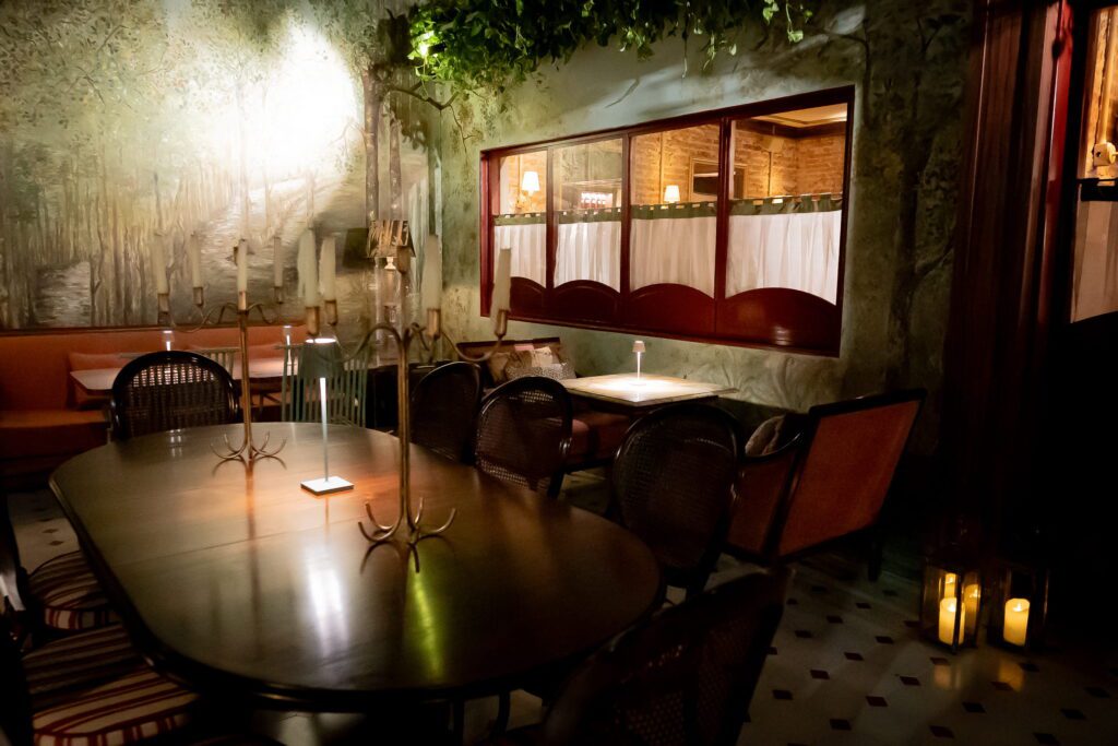 Varanda do restaurante Napoleon Cuisine | Crédito: Willian Diez