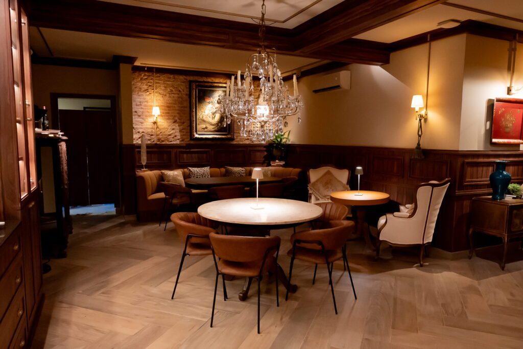 Salão do restaurante Napoleon Cuisine | Crédito: Willian Diez