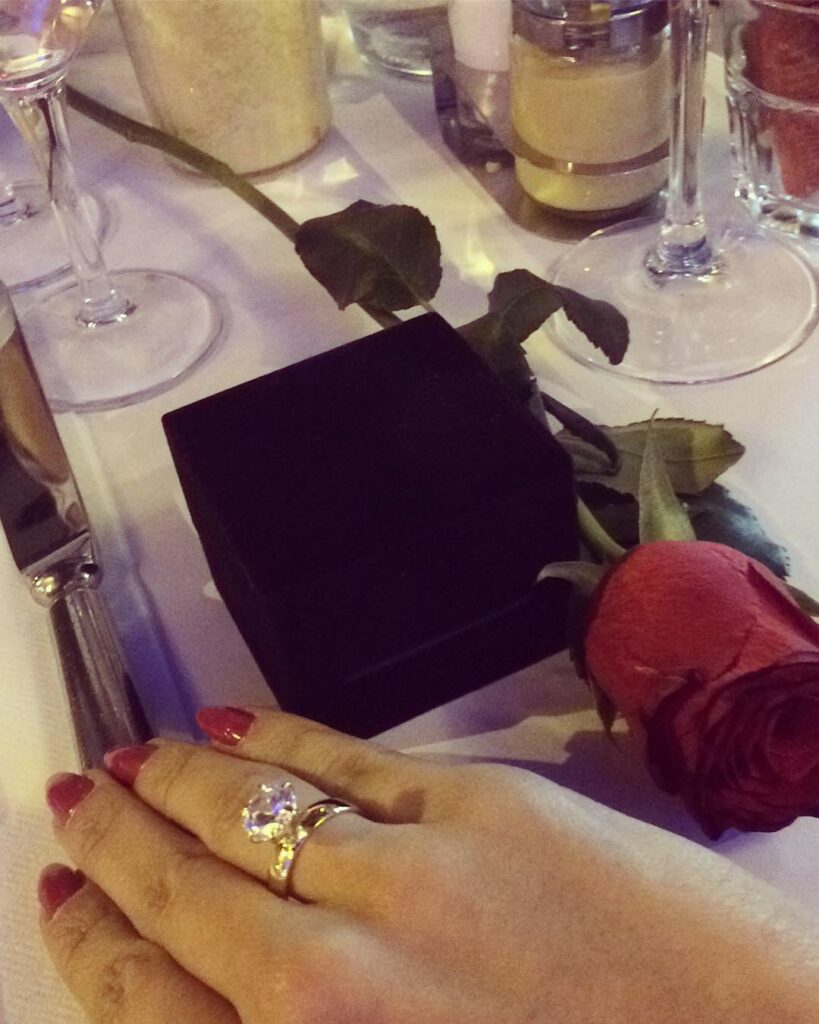 Carol Thomaz em Paris - Zumm Review | Crédito: Divulgação