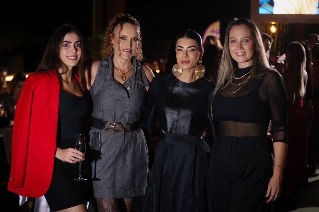 Desfile da loja Adonira | Crédito: Rafael Cautella