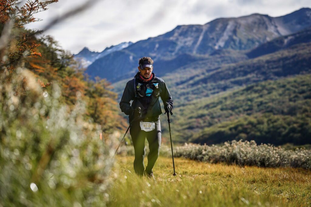 Mario Rossi e Lídia Titoto participam de corrida extrema em Ushuaia | Crédito: Santiago Mondejar / UBICE