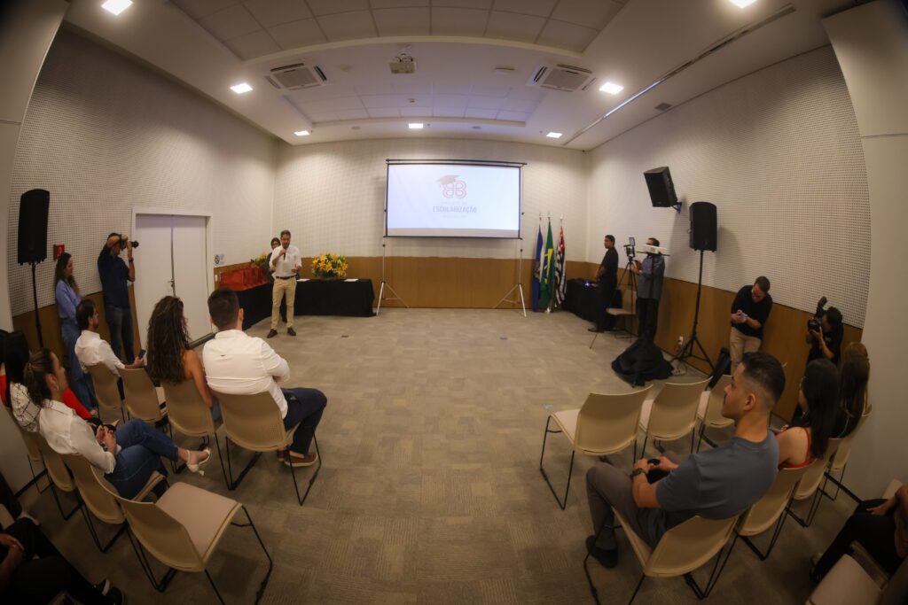 Formatura de uma turma do projeto de escolarização dos shoppings Multiplan | Crédito: Rafael Cautella