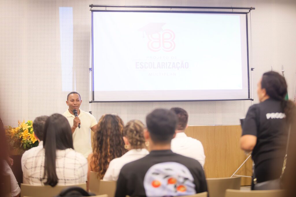 Formatura de uma turma do projeto de escolarização dos shoppings Multiplan | Crédito: Rafael Cautella