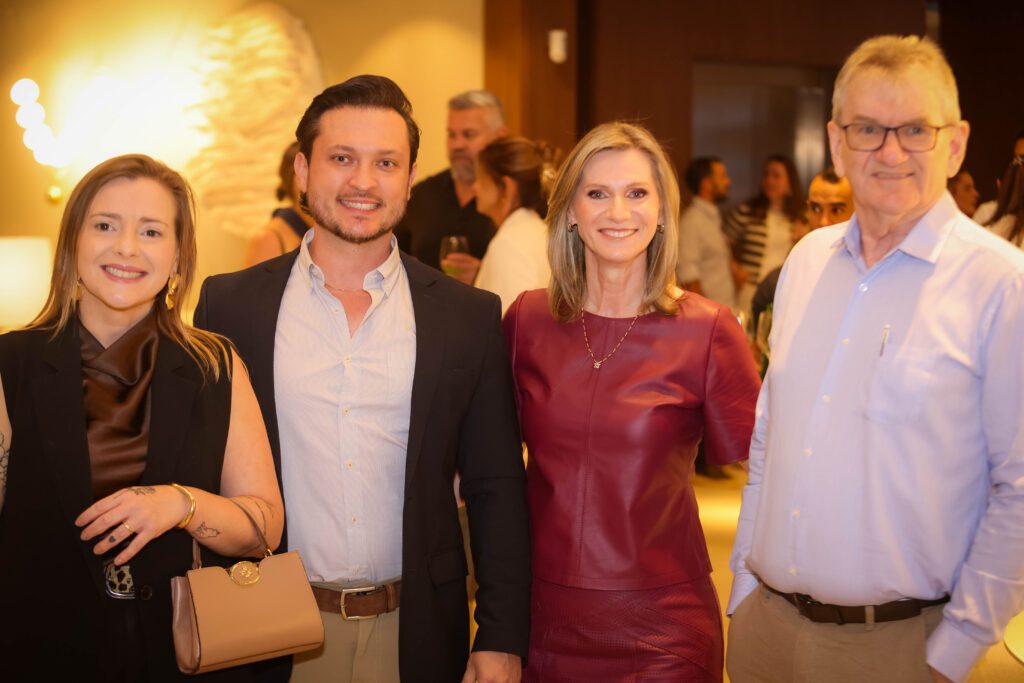 Breton recebe Larissa Perna | Crédito: Rafael Cautella