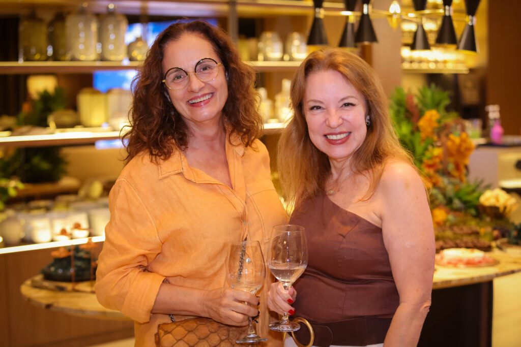 Breton recebe Larissa Perna | Crédito: Rafael Cautella