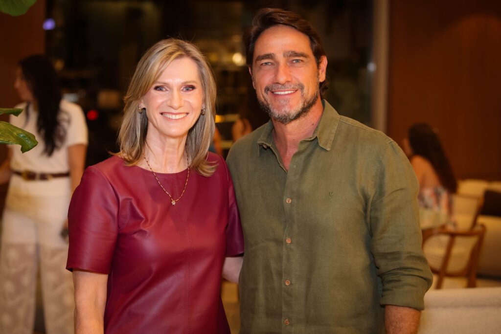 Breton recebe Larissa Perna | Crédito: Rafael Cautella