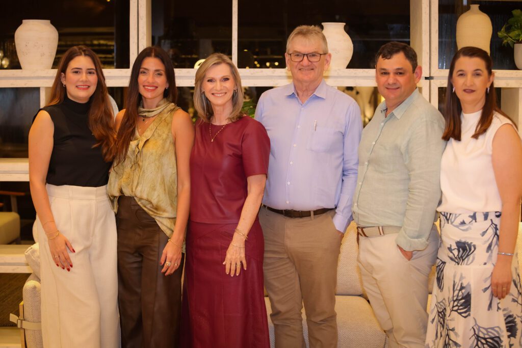 Breton recebe Larissa Perna | Crédito: Rafael Cautella