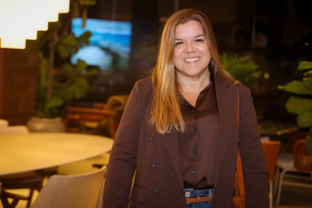 Breton recebe Larissa Perna | Crédito: Rafael Cautella