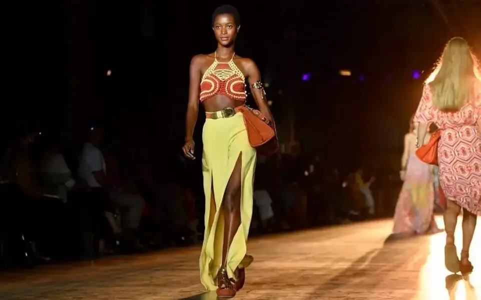 O que vimos de crochê na Semana de Moda em Milão e Paris | Crédito: Divulgação