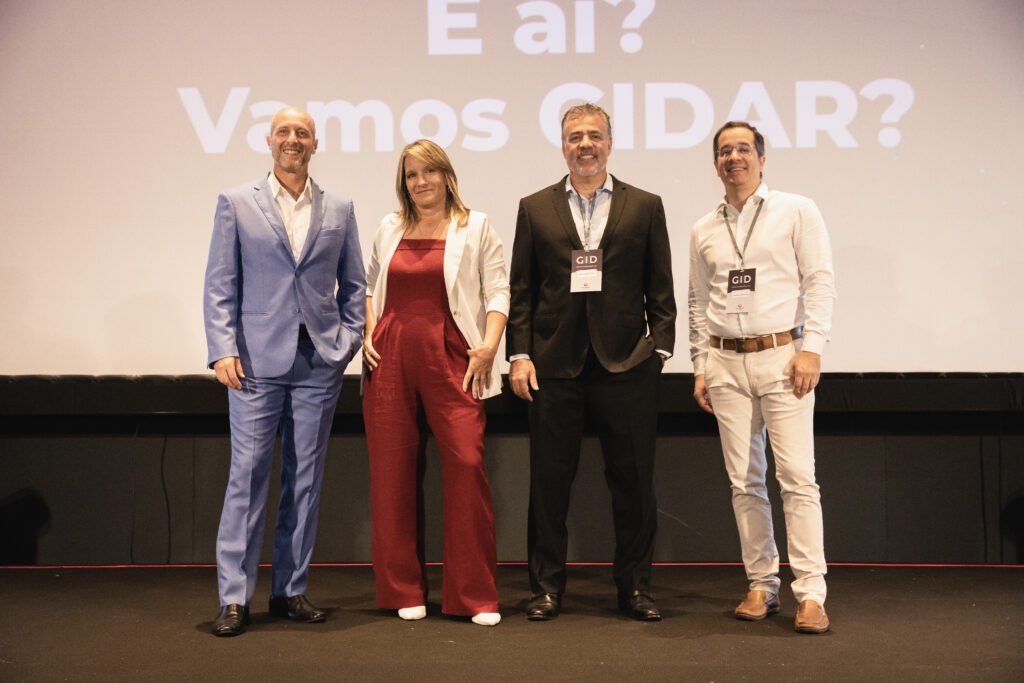 Glauco Polachini Gonçalves, Bianca Labate Laguna, Marcelo Borges Cecilio e Guilherme Labate Laguna | Crédito: Divulgação