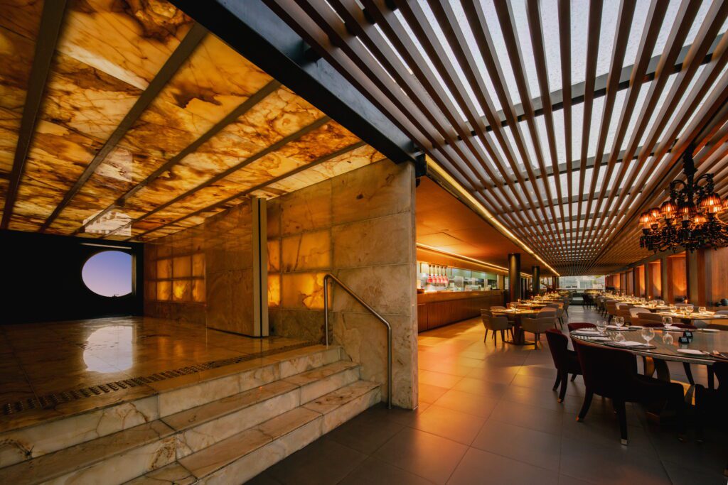 Skye Bar, no Hotel Unique | Crédito: Divulgação Unique