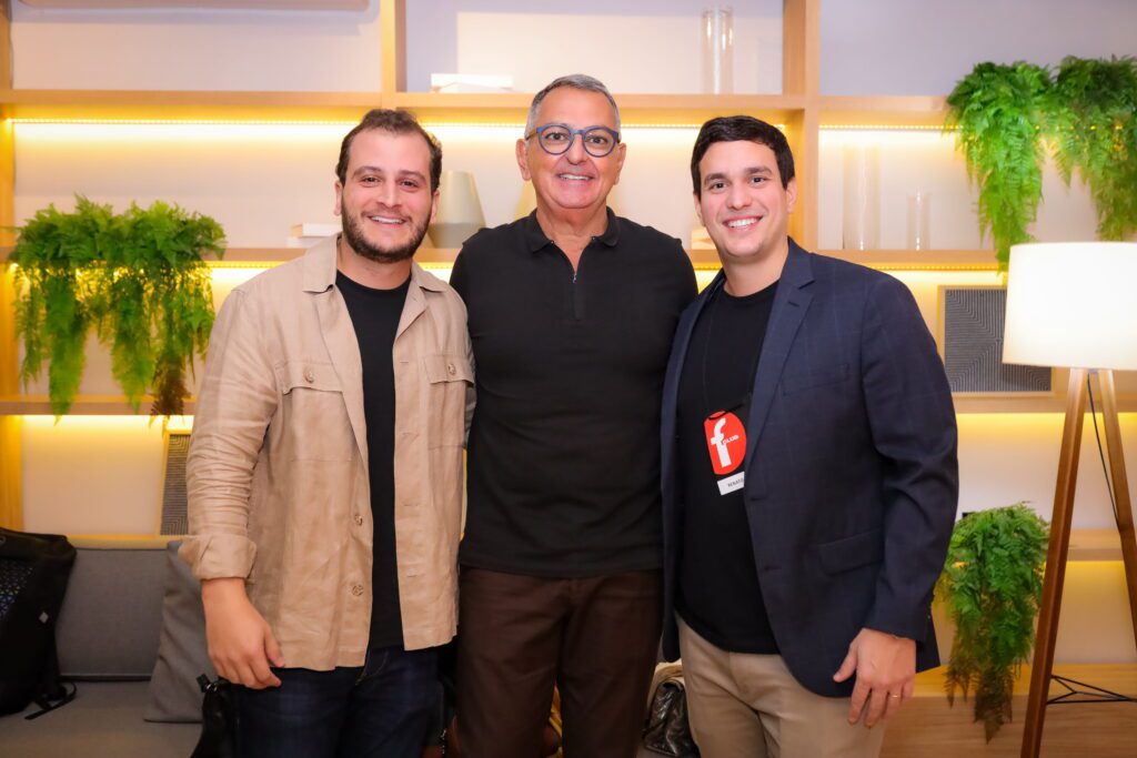 Gravação de podcast do Grupo First com Adilson Haddad | Crédito: Rafael Cautella