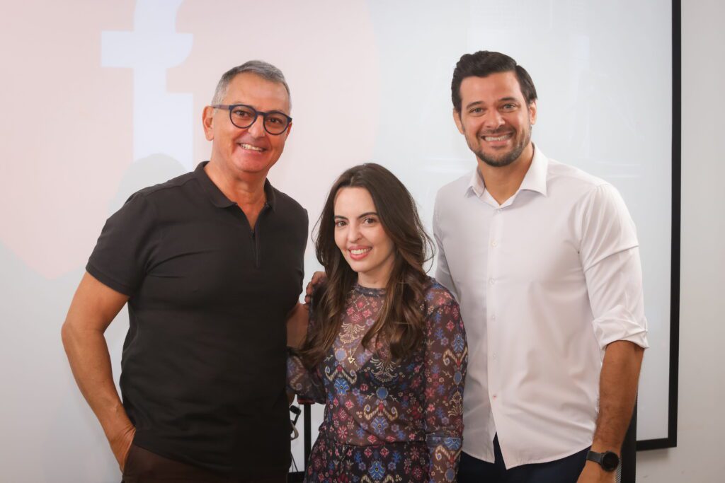 Gravação de podcast do Grupo First com Adilson Haddad | Crédito: Rafael Cautella