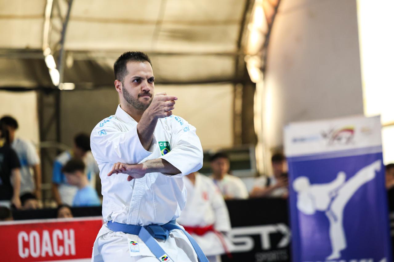 Christian Tavares conquistou a medalha de bronze no Kata por Equipes no Campeonato Sul-Americano de Karatê | Crédito: Divulgação