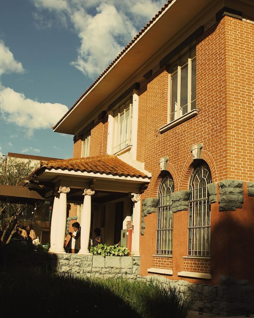 Biblioteca Sinha Junqueira
