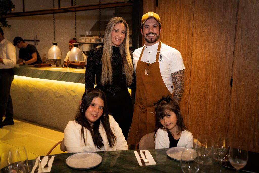 Cadu Evangelisti completa ‘trilogia’ na cozinha do Tui Restaurante | Crédito: Larissa Perna