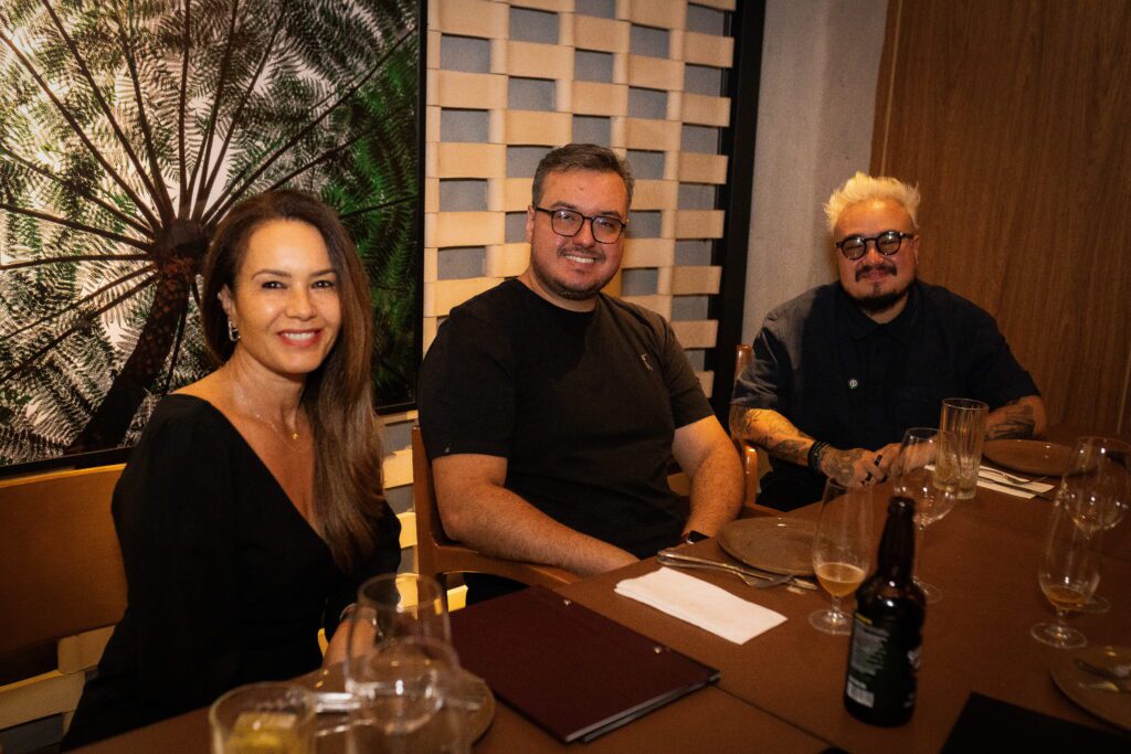 Cadu Evangelisti completa ‘trilogia’ na cozinha do Tui Restaurante | Crédito: Larissa Perna