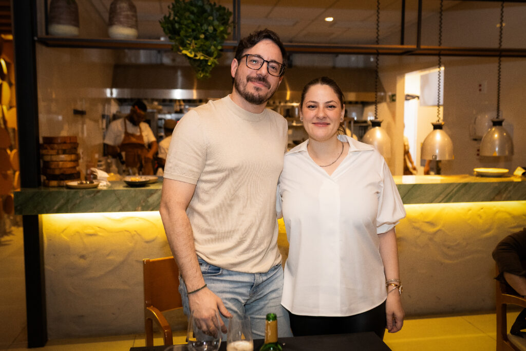 Cadu Evangelisti completa ‘trilogia’ na cozinha do Tui Restaurante | Crédito: Larissa Perna