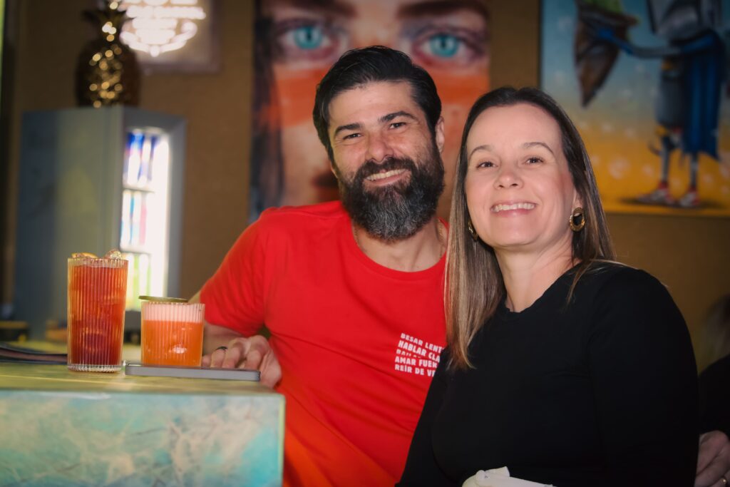 Cadu Evangelisti cozinha no SIP Tapas Bar | Crédito: Rafael Cautella