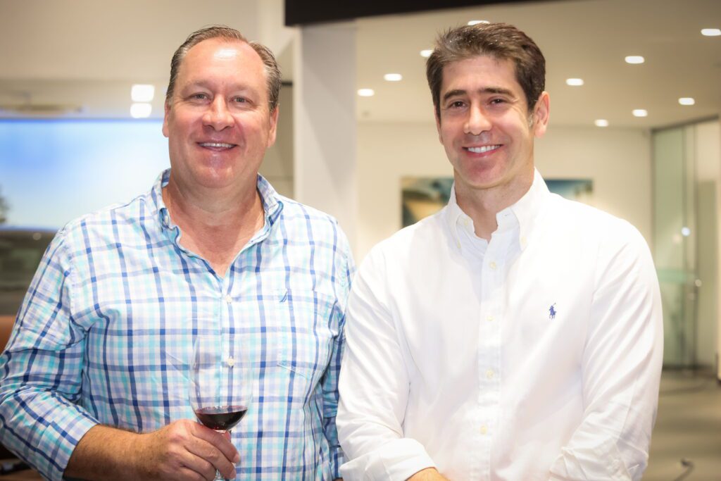 Dennis Wang participa de encontro na Porsche | Crédito: Rafael Cautella