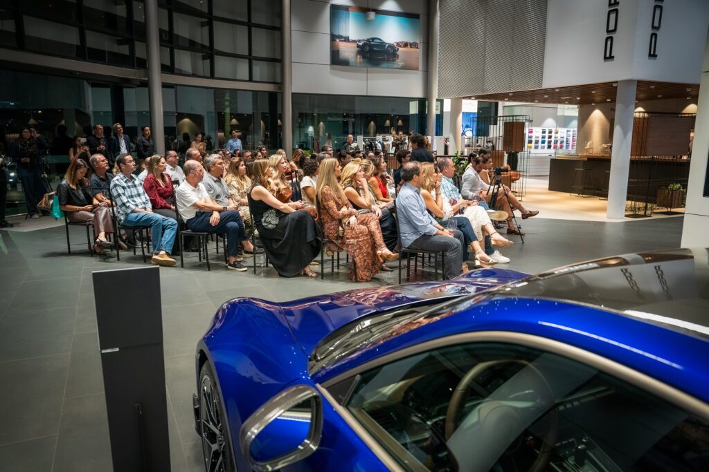 Dennis Wang participa de encontro na Porsche | Crédito: Vitorio Pagliuso