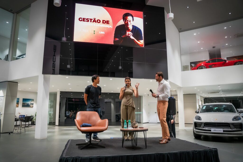 Dennis Wang participa de encontro na Porsche | Crédito: Vitorio Pagliuso