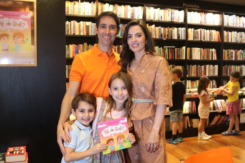 Lançamento do livro de Carolina Mendonça | Crédito: Arquivo pessoal de Carolina Mendonça