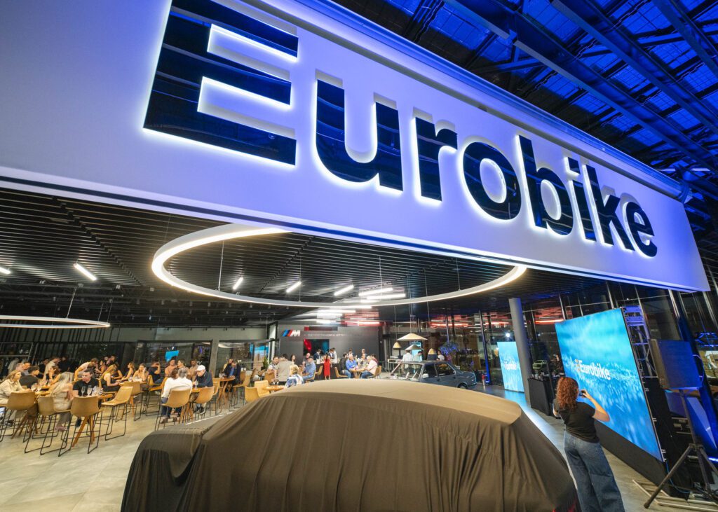 Eurobike apresenta novo BMW iX3 | Crédito: Vitório Pagliuso/Divulgação Eurobike