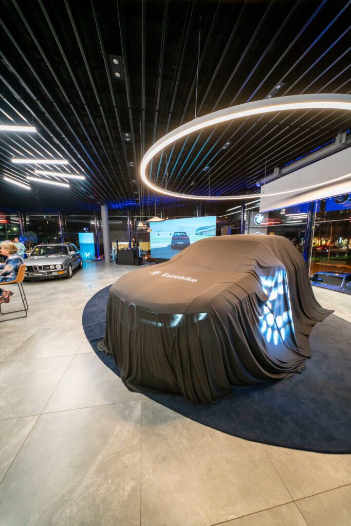 Eurobike apresenta novo BMW iX3 | Crédito: Vitório Pagliuso/Divulgação Eurobike
