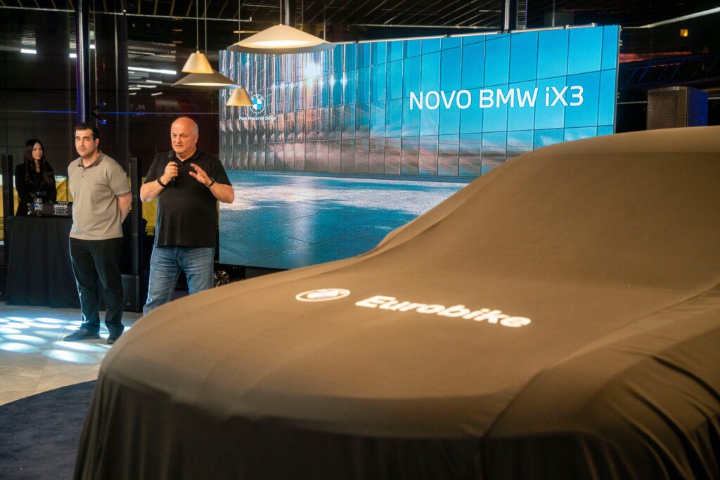 Eurobike apresenta novo BMW iX3 | Crédito: Vitório Pagliuso/Divulgação Eurobike