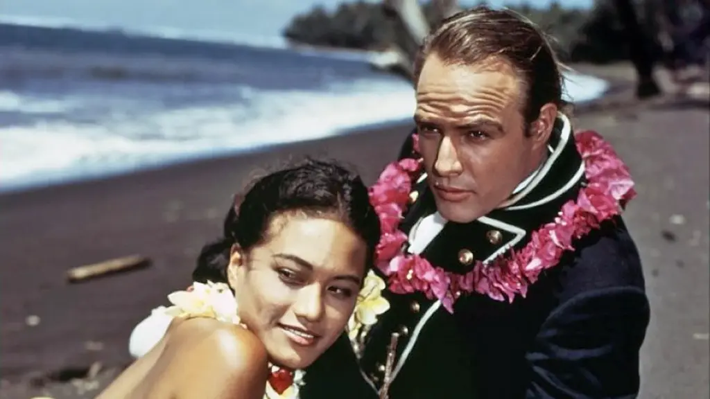 Cena de Marlon Brando em "O Grande Motim"