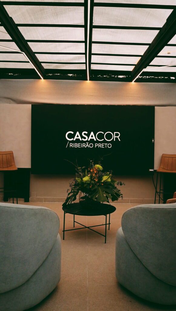 Ornare promove talk com o jornalista Fabiano Mazzei na CASACOR | Crédito: Divulgação Ornare