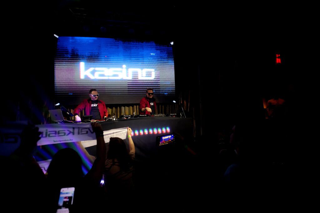 Polaroid com Kasino | Crédito: Rafael Cautella