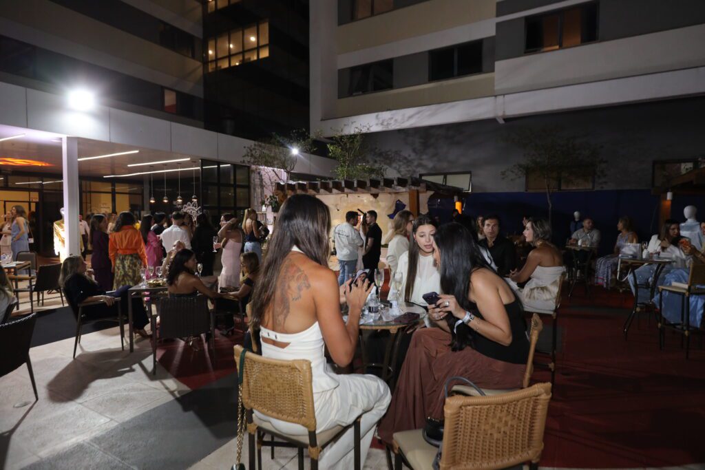 Adonira e Cecconello se unem novamente para a 2ª edição do HER | Crédito: Larissa Canhas