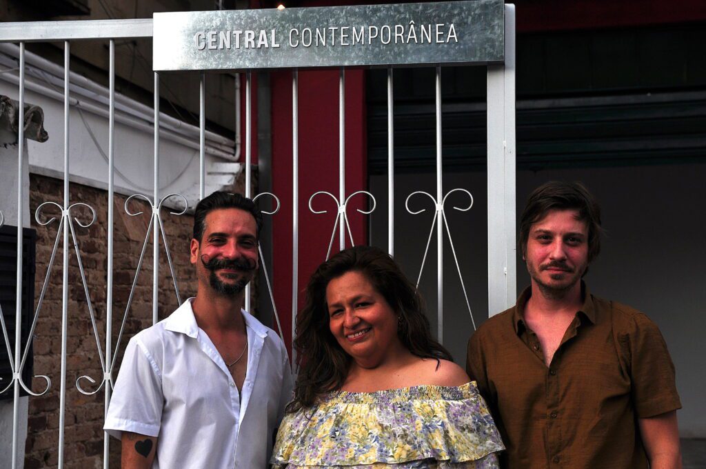 Felipe Pitt, Yolanda Cipriano e Thiago Klumb, gestores da Central Contemporânea | Crédito: Vinicius Lopes