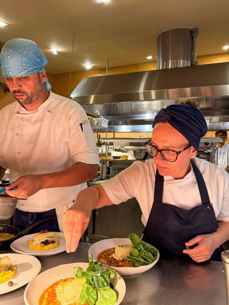 Napoleon recebe a chef Lana Tambelini | Crédito: Hütte