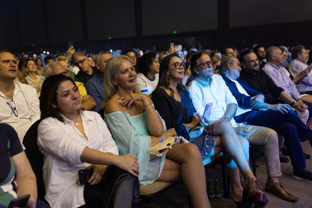 Roberto Carlos encanta fãs no Multiplan Hall (Outubro 2026) | Crédito: Larissa Canhas