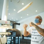 Pizzas são feitas à vista dos clientes | Crédito: Divulgação