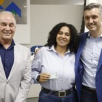 Entrega de carteirinhas da AEAARP | Crédito: Rafael Cautella